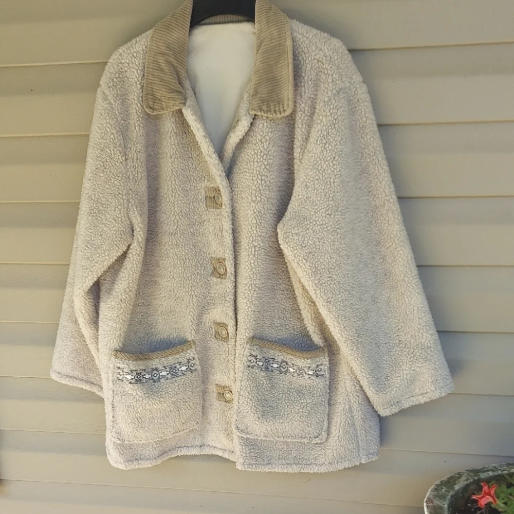 Vintage 90's Cabincore Cozy Cream Aztec Button-Up Fleece Jacket Reversible